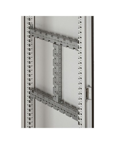 Траверс многофункциональный Legrand 048027 в Йошкар-Оле Аксессуары для стоек и шкафов Pintop.ru